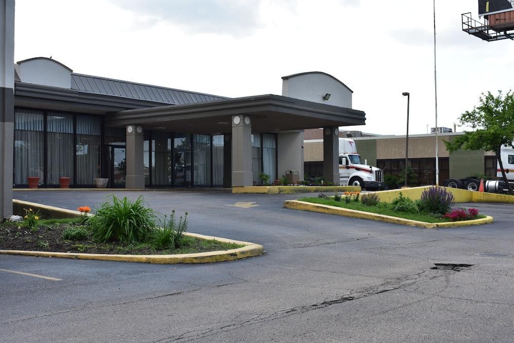 Days Inn Melrose Park/O'Hare South Екстериор снимка