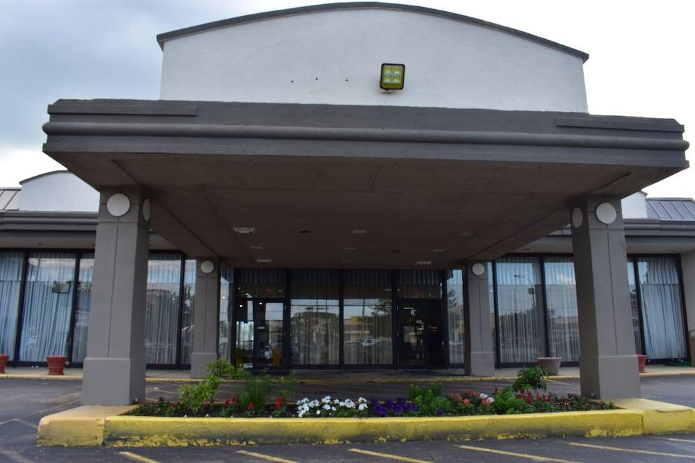 Days Inn Melrose Park/O'Hare South Екстериор снимка