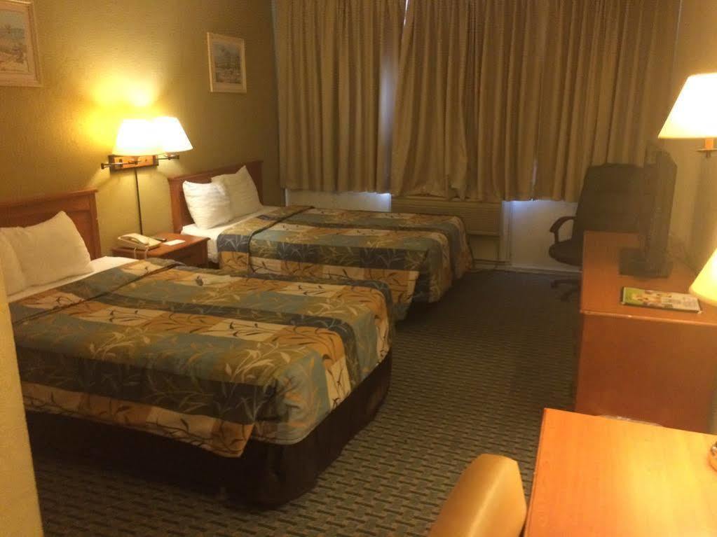 Days Inn Melrose Park/O'Hare South Екстериор снимка