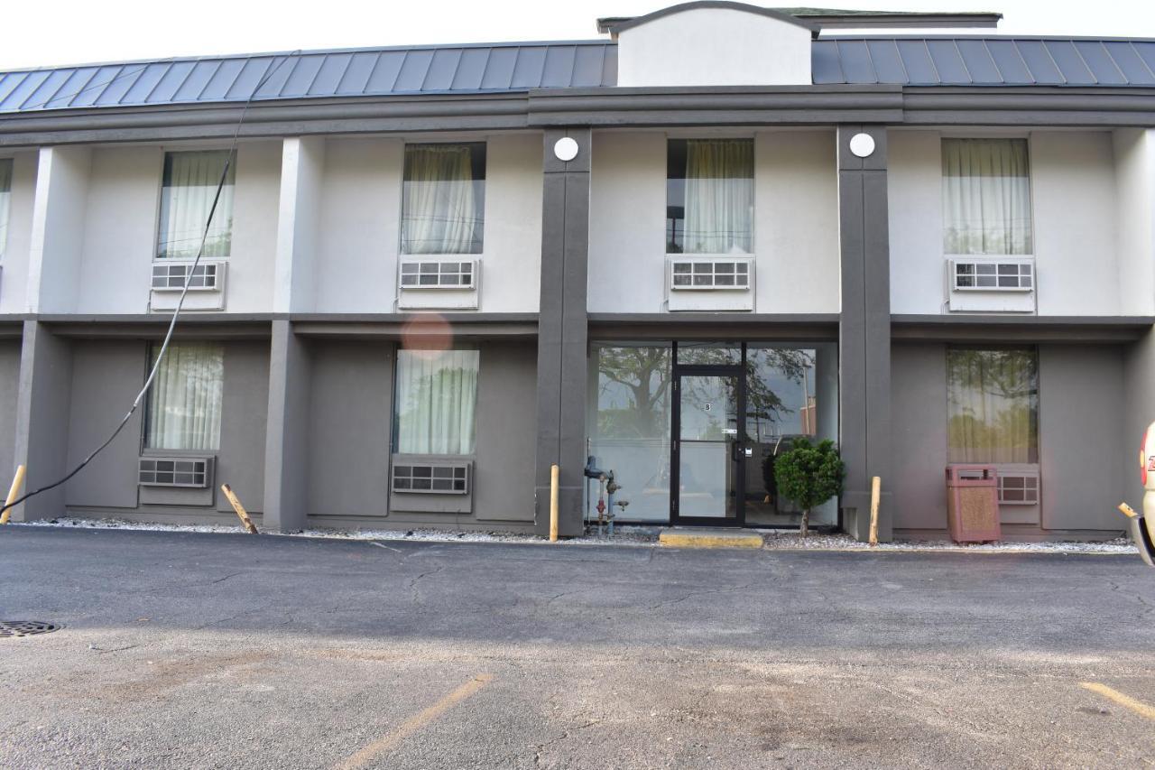Days Inn Melrose Park/O'Hare South Екстериор снимка
